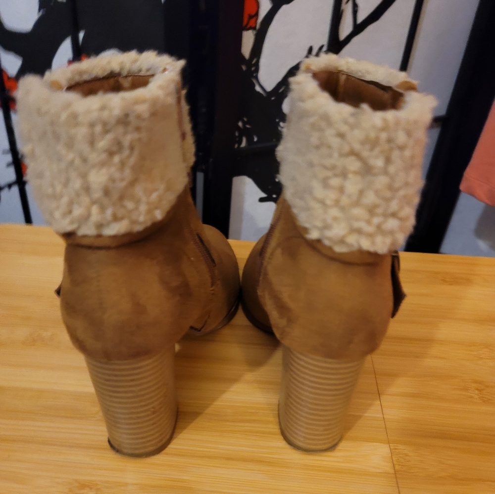 FOREVER SIZE 7 LADIES SUEDE SHERPA ANKLE HIKING BOOTS - Picture 7 of 10